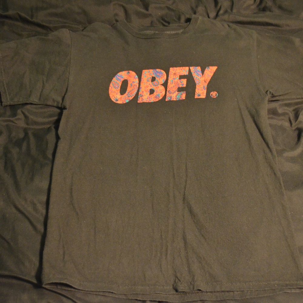 Obey t-shirt